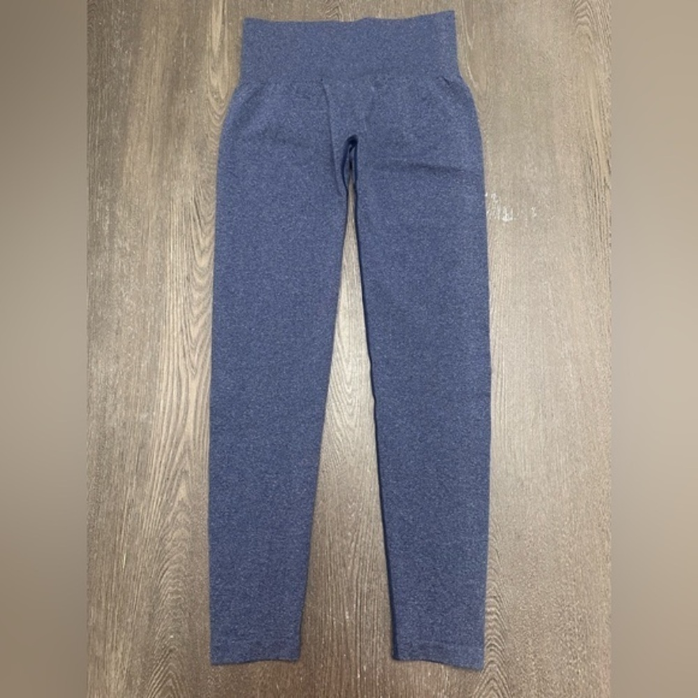 LIKE NEW NVGTN NAVY BLUE ATHLETIC LEGGINGS - Size Small SKU:440